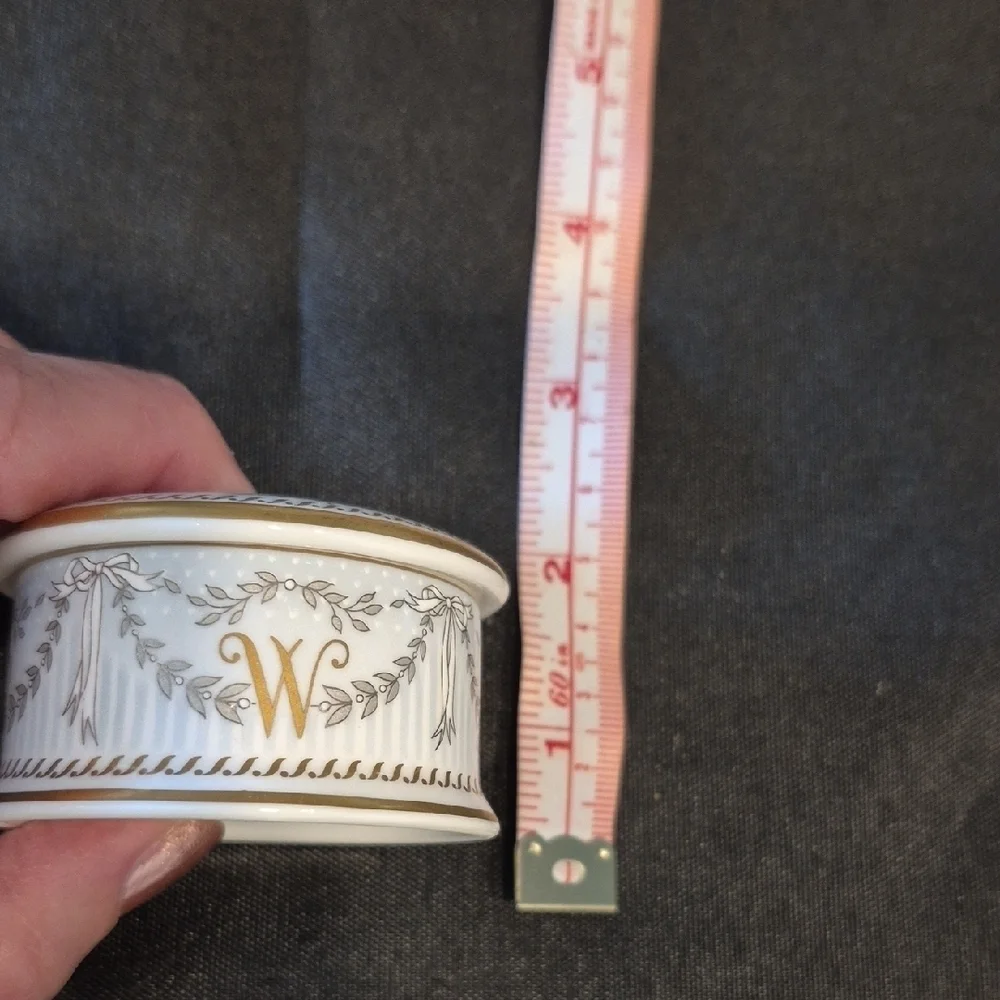 The Royal Collection elegant white